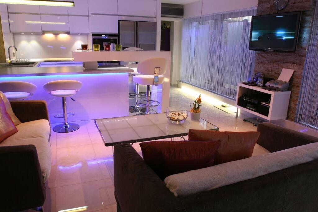 Nice Life - Luxury Apartment In The Old Town. Bratislava Buitenkant foto