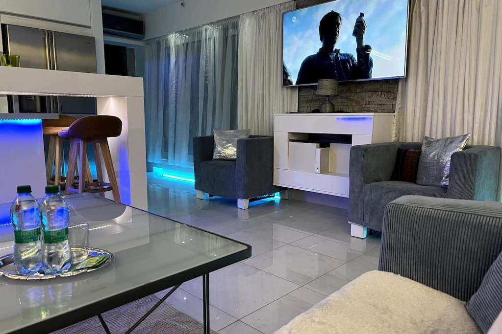 Nice Life - Luxury Apartment In The Old Town. Bratislava Buitenkant foto
