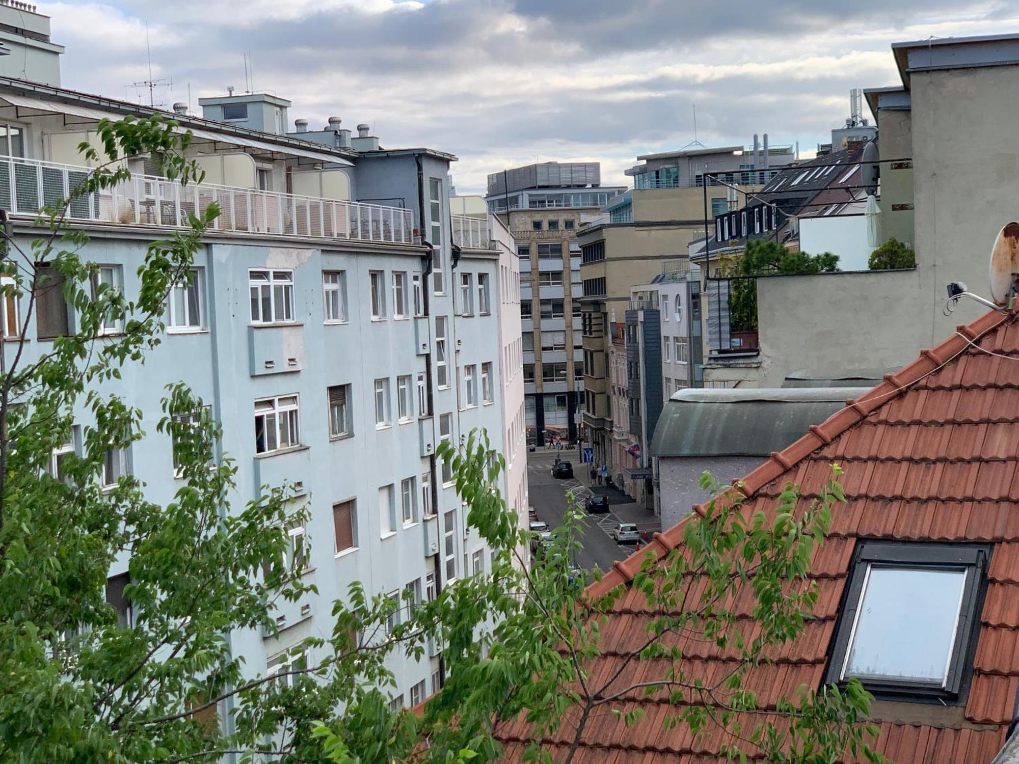 Nice Life - Luxury Apartment In The Old Town. Bratislava Buitenkant foto